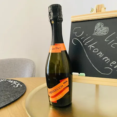 アパート Beim Schloss Ort Mit Balkon Und Parkplatz *