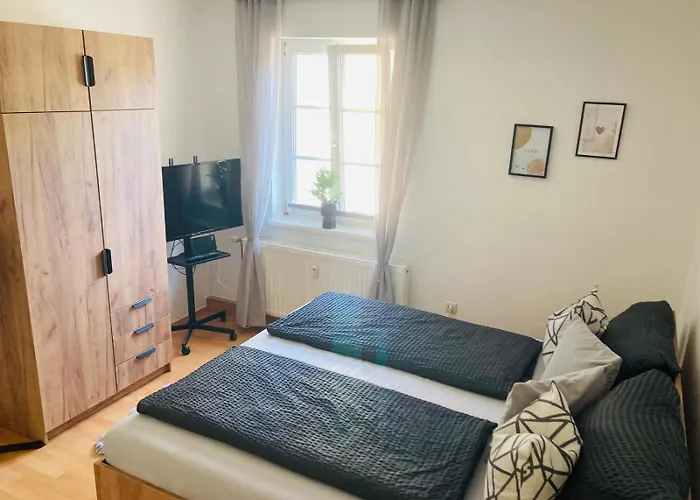 Beim Schloss Ort Mit Balkon Und Parkplatz Διαμέρισμα *