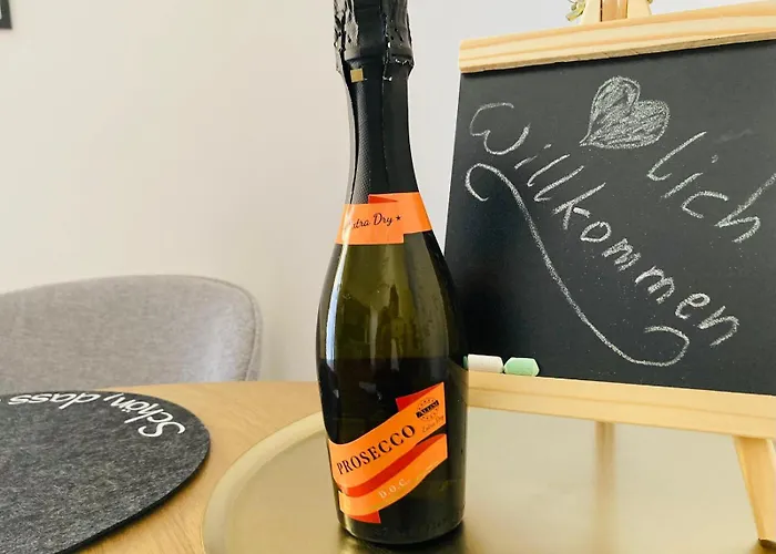 아파트 Beim Schloss Ort Mit Balkon Und Parkplatz *