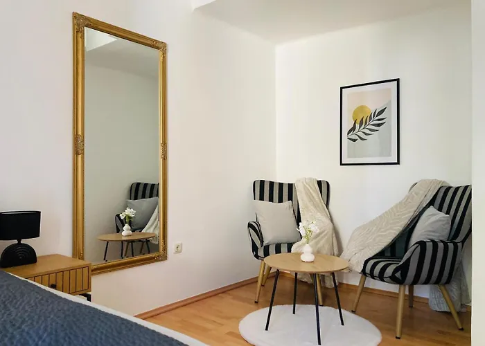 Beim Schloss Ort Mit Balkon Und Parkplatz 그문덴